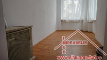 inchiriez-apartament-la-casa-2-camere-a-zona-centrala-2