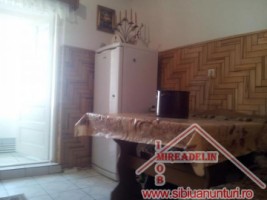 vand-apartament-2-camere-decomandate-valea-aurie-5