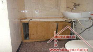 inchiriez-apartament-2-camere-zona-terezian-5