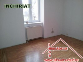 inchiriem-apartament-2-camere-la-casa-zona-centrala