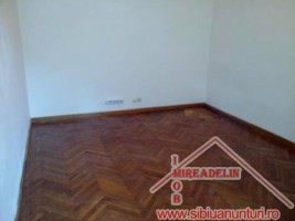 inchiriem-apartament-2-camere-la-casa-zona-centrala-2