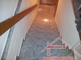 inchiriem-apartament-2-camere-la-casa-zona-centrala-4