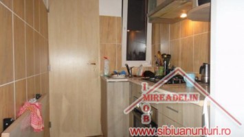 vand-apartament-2-camere-zona-mihai-viteazu-6