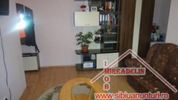 vand-apartament-2-camere-mansarda-vasile-aaron-4