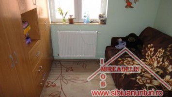 vand-apartament-2-camere-mansarda-vasile-aaron-5