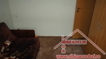 vand-apartament-2-camere-mansarda-vasile-aaron-6