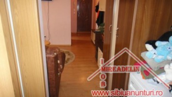 vand-apartament-2-camere-mansarda-vasile-aaron-8