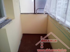 inchiriez-apartament-2-camere-valea-aurie-str-sibiel-2