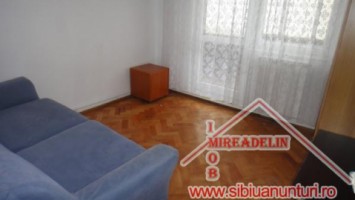 inchiriem-apartament-3-camere-cartier-valea-aurie-2