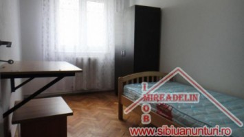 inchiriem-apartament-3-camere-cartier-valea-aurie-4