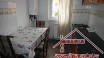 inchiriem-apartament-3-camere-cartier-valea-aurie-6