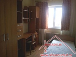 inchiriez-apartament-3-camere-decomandate-valea-aurie-1