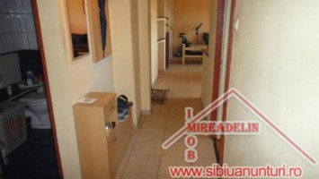 vand-apartament-3-camere-decomandate-zona-balea-1