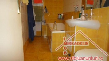 vand-apartament-3-camere-decomandate-zona-balea-6