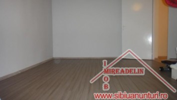 de-vanzare-apartament-3-camere-dec-b-dul-m-viteazu-11