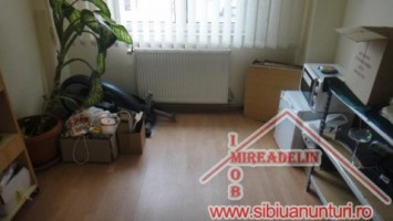 vand-apartament-4-camere-zona-rahova-7