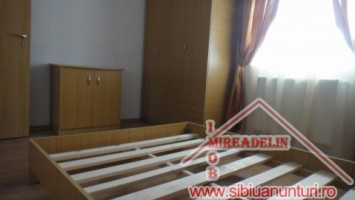 inchiriem-apartament-3-camere-zona-compa-6