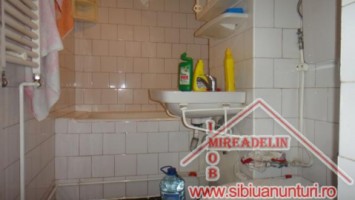 vand-apartament-2-camere-zona-cedonia-4