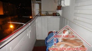 vand-apartament-2-camere-zona-cedonia-5