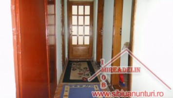 inchiriez-apartament-3-camere-decomandate-zona-garii