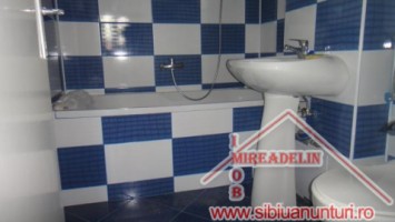 vand-apartament-2-camere-zona-stefan-cel-mare-3