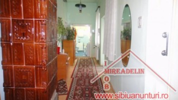 oferta-casa-de-vanzare-pe-274-mp-zona-lupeni-13