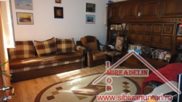 vand-apartament-2-camere-decomandate-valea-aurie