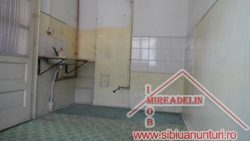 vand-apartament-2-camere-zona-ultracentrala-1