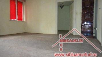 vand-apartament-2-camere-zona-ultracentrala-4