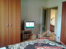 vand-apartament-2-camere-decomandate-valea-aurie-4