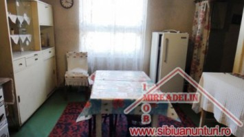 vand-apartament-la-casa-2-camere-zona-centrala-6