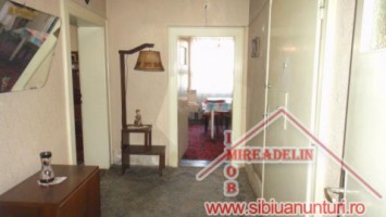 vand-apartament-la-casa-2-camere-zona-centrala-8