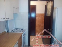 inchiriez-apartament-2-camere-zona-cedonia-1