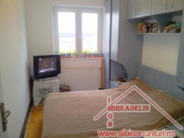 vand-apartament-4-camere-zona-valea-aurie-2