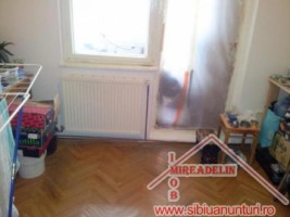 vand-apartament-4-camere-zona-valea-aurie-3