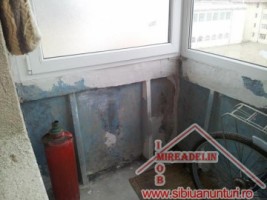 vand-apartament-4-camere-zona-valea-aurie-4