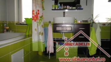 vand-apartament-3-camere-selimbar-5