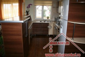 vand-apartament-2-camere-zona-interex-2