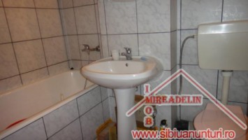 inchiriem-apartament-2-camere-zona-m-viteazu-4