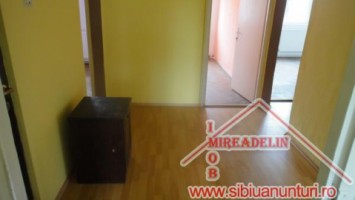 inchiriez-apartament-4-camere-vasile-aaron-1