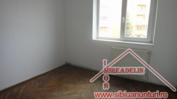 inchiriez-apartament-4-camere-vasile-aaron-6