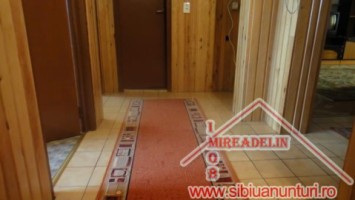 inchiriez-apartament-4-camere-semaforului-2