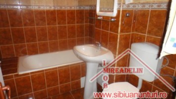 inchiriez-apartament-4-camere-semaforului-5