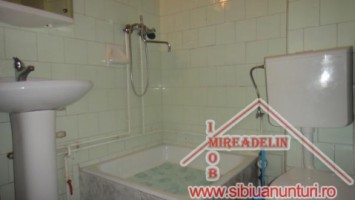 inchiriez-apartament-4-camere-semaforului-8