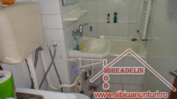 inchiriez-apartament-2-camere-hipodrom-iv-4