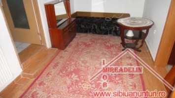 inchiriez-apartament-la-casa-2-camere-zona-ultracentrala-2