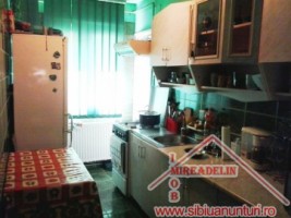 vand-apartament-2-camere-vasile-aaron-1