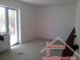 vindem-apartament-2-camere-zona-centrala-1