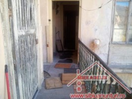 vindem-apartament-la-casa-6-camere-ultracentral-11