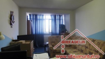 vand-apartament-3-camere-zona-rahova-2